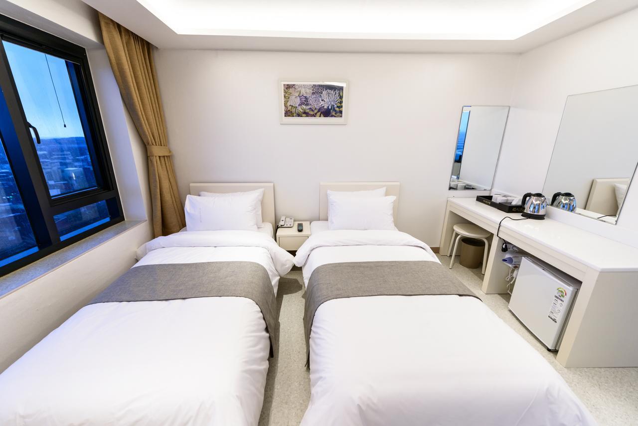 Rezion Hotel Seogwipo Exteriör bild